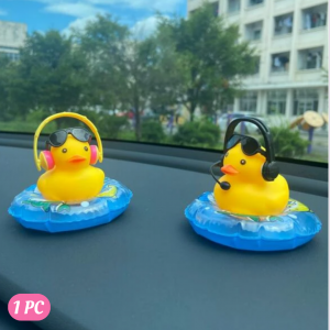 1pc Random Cartoon Duck Design Car Ornament Rubber Duck