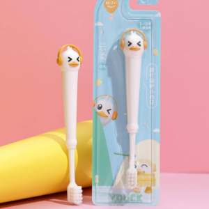 1pc Cartoon Duck Decor Toothbrush