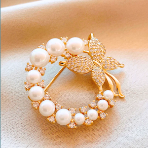 Fashion Faux Pearl and Rhinestone Brooches 