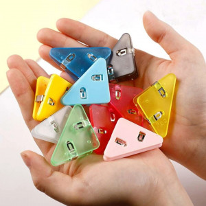 1pc Random Color Triangle Clip
