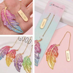 1pc Leaf Design Random Bookmark