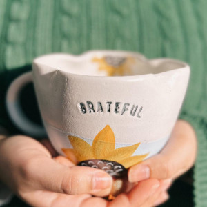 Pottery Grateful  mug 