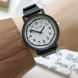 Silicone Strap Casual Round Dial Quartz Watch