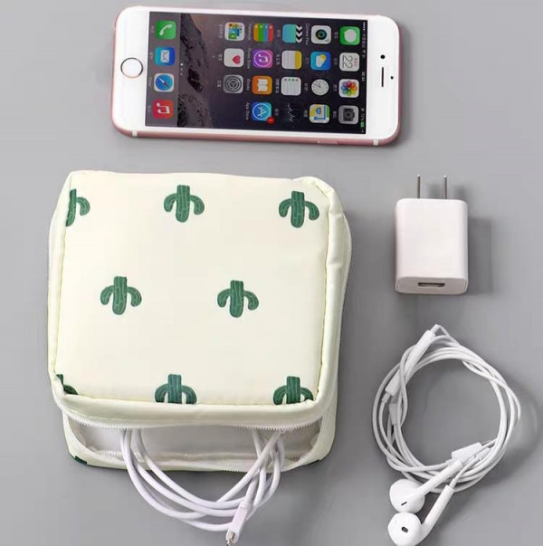 1pc Random Sanitary Napkin Storage Bag