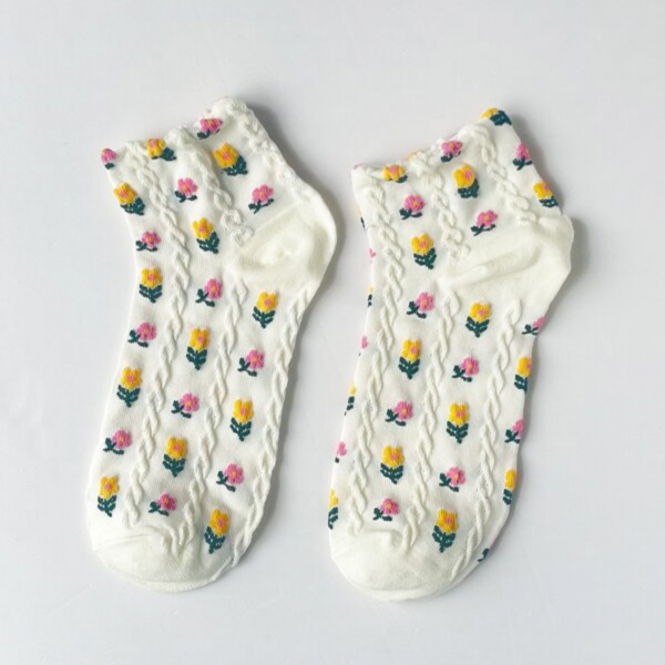 Floral Pattern Ankle Socks