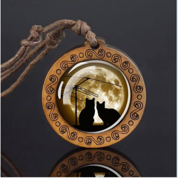 Black Cat Pattern Glass & Wooden Pendant Necklace