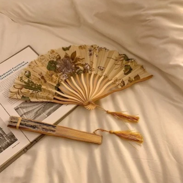1pc Folding Bamboo Fan For Girls With Tassel & Flowers