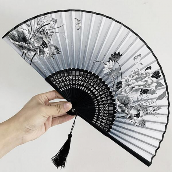 Flower Pattern Random Manual Fan