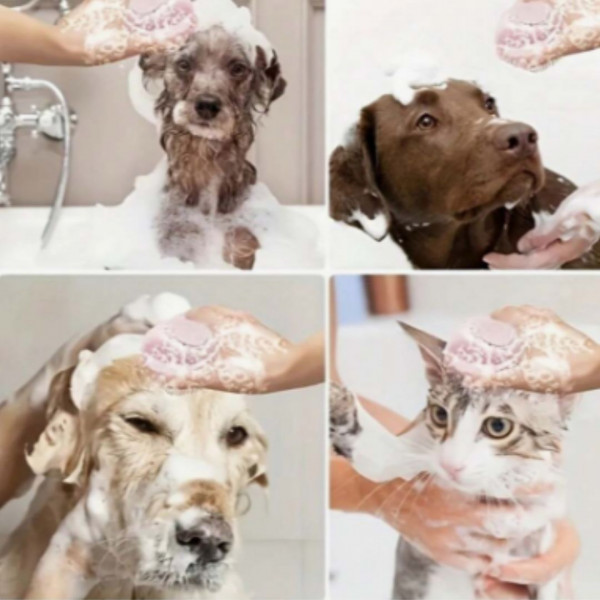 Pet Shampoo Brush, Silicone Massage Rubber Bath Comb With Shampoo Dispenser