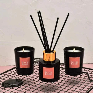 مجموعة عطرية ( عدد 2 شمع معطر و معطر جو ) 